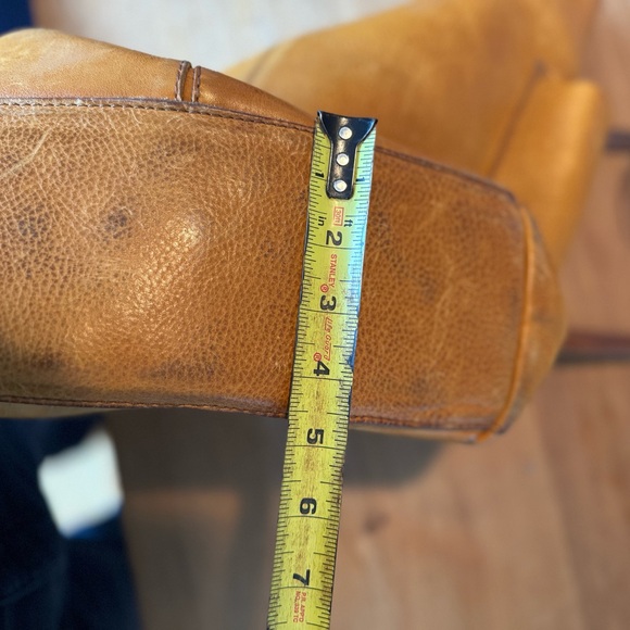 Duluth Trading Co. leather bag/purse￼ - Picture 7 of 10